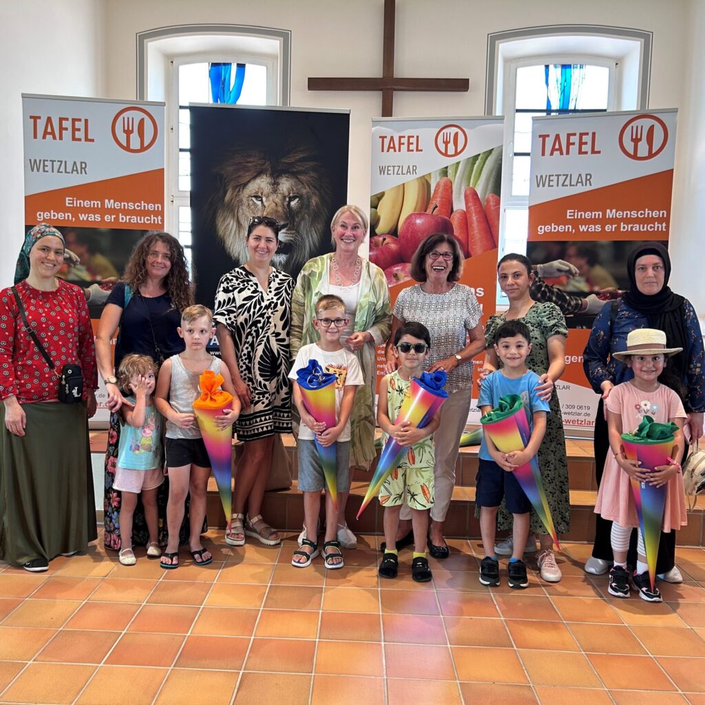 Gruppenfoto Übergabe Schultüten