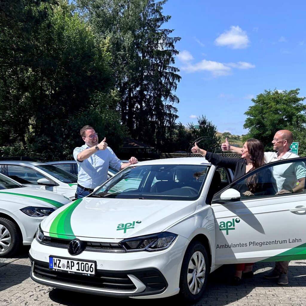 Übergabe 12 neue VW Polos an Ambulantes Pflegezentrum Lahn (apl)