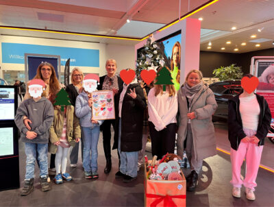 Auto-Müller Hüttenberg und Wetzlar - Engelsbaum - Übergabe der Kinogutscheine an das Albert-Schweitzer-Kinderdorf