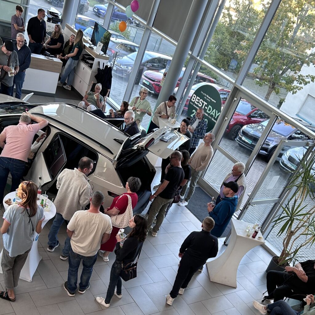 Auto-Müller Wetzlar, Markteinführung Skoda Epiq mit vielen Gästen.